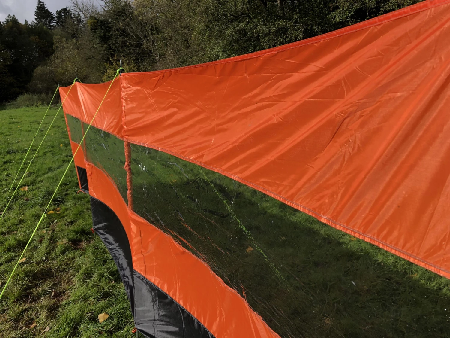 Olpro Orange Compact 4 Pole Windbreak - Steel Poles 6 Olpro Orange Compact 4 Pole Windbreak - Steel Poles - Image 4