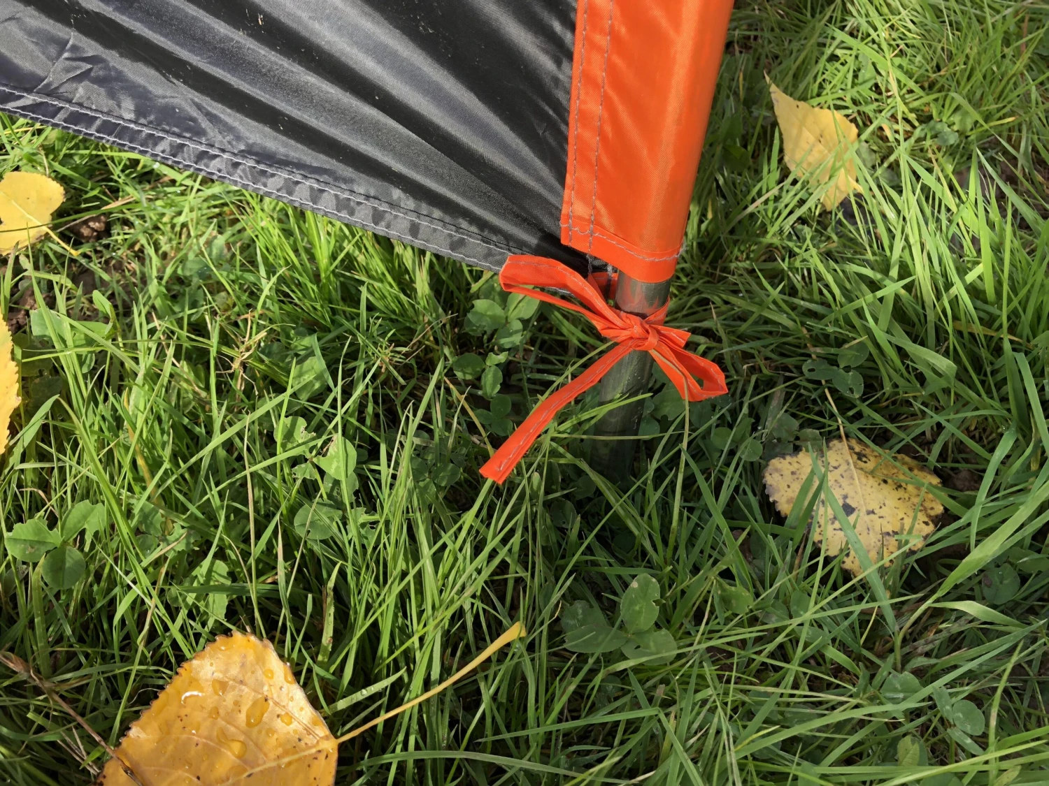 Olpro Orange Compact 4 Pole Windbreak - Steel Poles 8 Olpro Orange Compact 4 Pole Windbreak - Steel Poles - Image 6