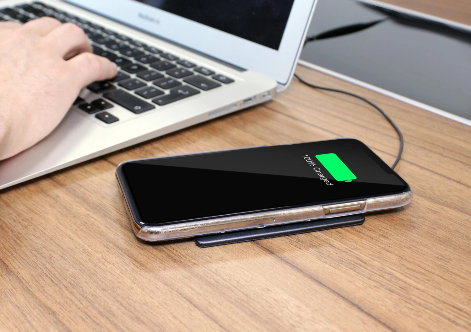 Connects2 Universal In-Car Charging Pad 7 Connects2 Universal In-Car Charging Pad - Image 5