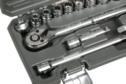 Halfords 18 Piece 3/8" Drive Imperial Socket Set -Auto Parts Store 332454b