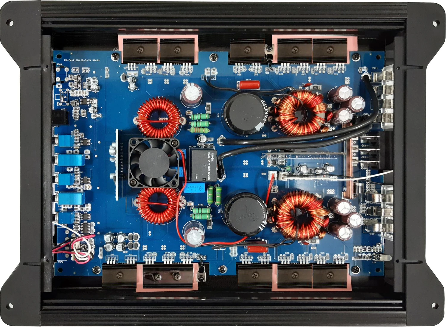 In Phase IPA9701D 1 Ohm Stable 2400W Monoblock With Subsonic Filter Car Amplifier 4 In Phase IPA9701D 1 Ohm Stable 2400W Monoblock With Subsonic Filter Car Amplifier - Image 2