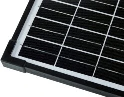 Halfords Solar Maintainer 10W -Auto Parts Store 496278e