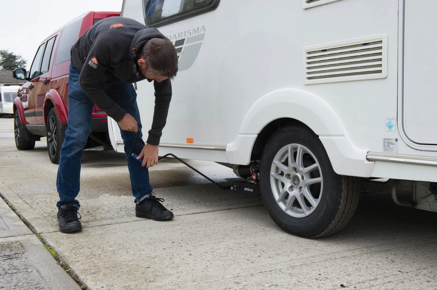 EM203 Chain Driven Caravan Mover 10 EM203 Chain Driven Caravan Mover - Image 8