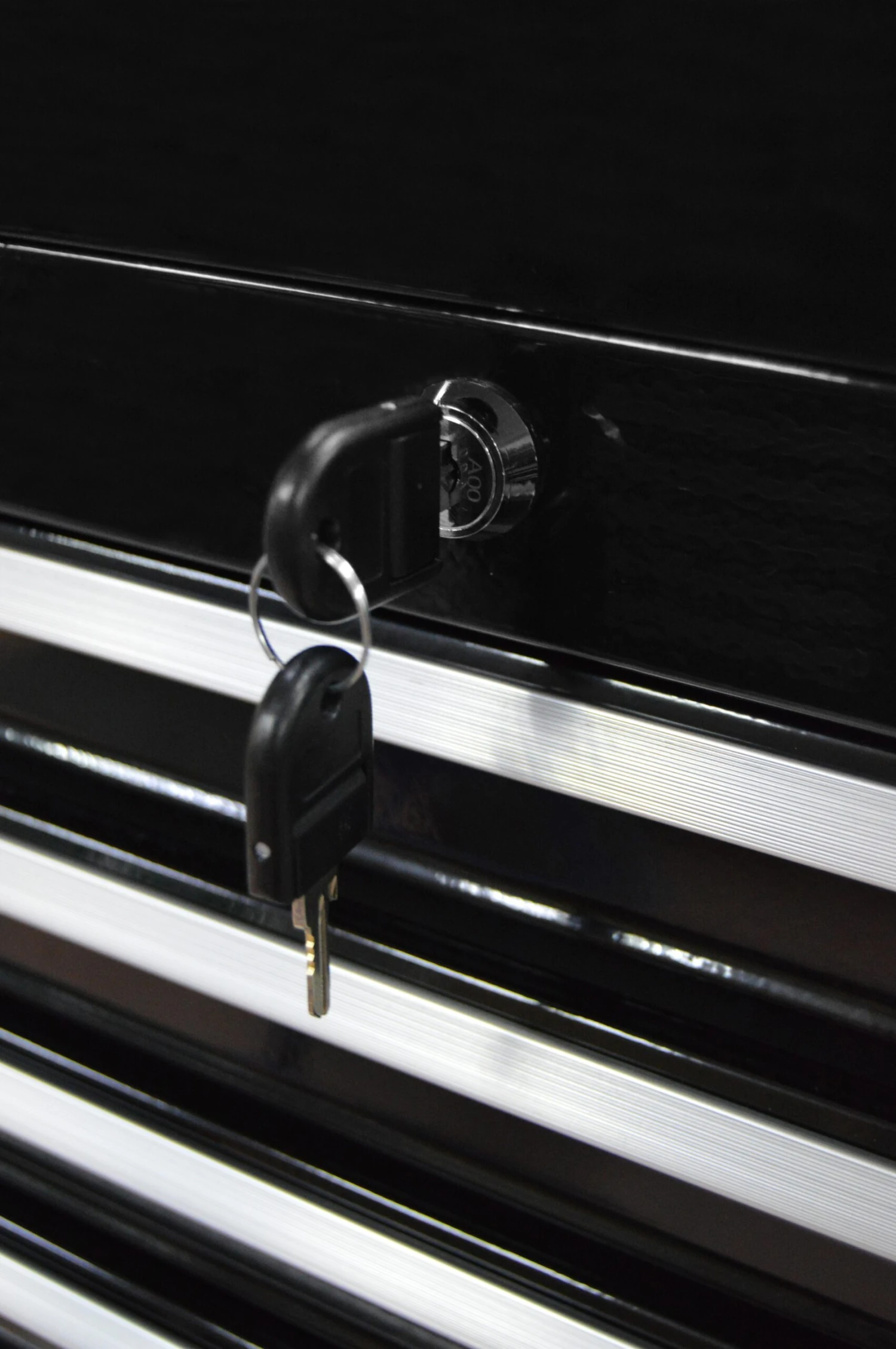 Halfords 5 Drawer Top Chest - Black 8 Halfords 5 Drawer Top Chest - Black - Image 6