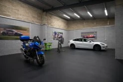 R-Tile8pc Dovetail 5mm Floor Mats - Black, 51cm Squared -Auto Parts Store 577030g