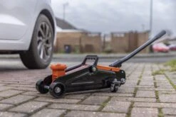 Halfords 2 Tonne Hydraulic Trolley Jack 6 Halfords 2 Tonne Hydraulic Trolley Jack -Auto Parts Store 657081a