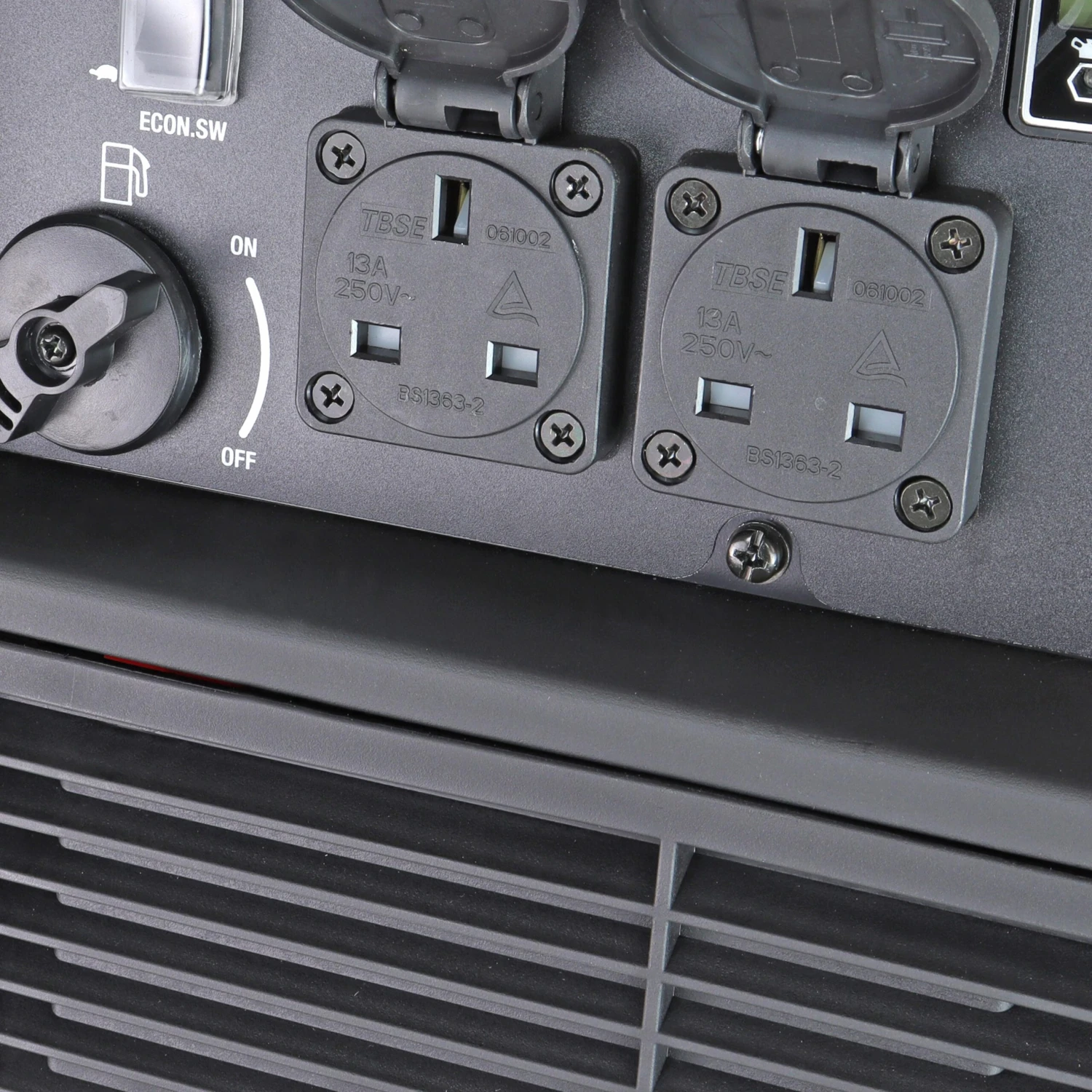 Hyundai 3200W Portable Inverter Generator 15 Hyundai 3200W Portable Inverter Generator - Image 13