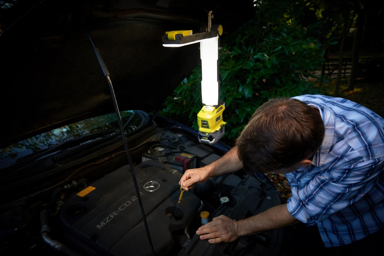 Ryobi 18V ONE+ Folding LED Worklight (Bare Tool) 6 Ryobi 18V ONE+ Folding LED Worklight (Bare Tool) - Image 4