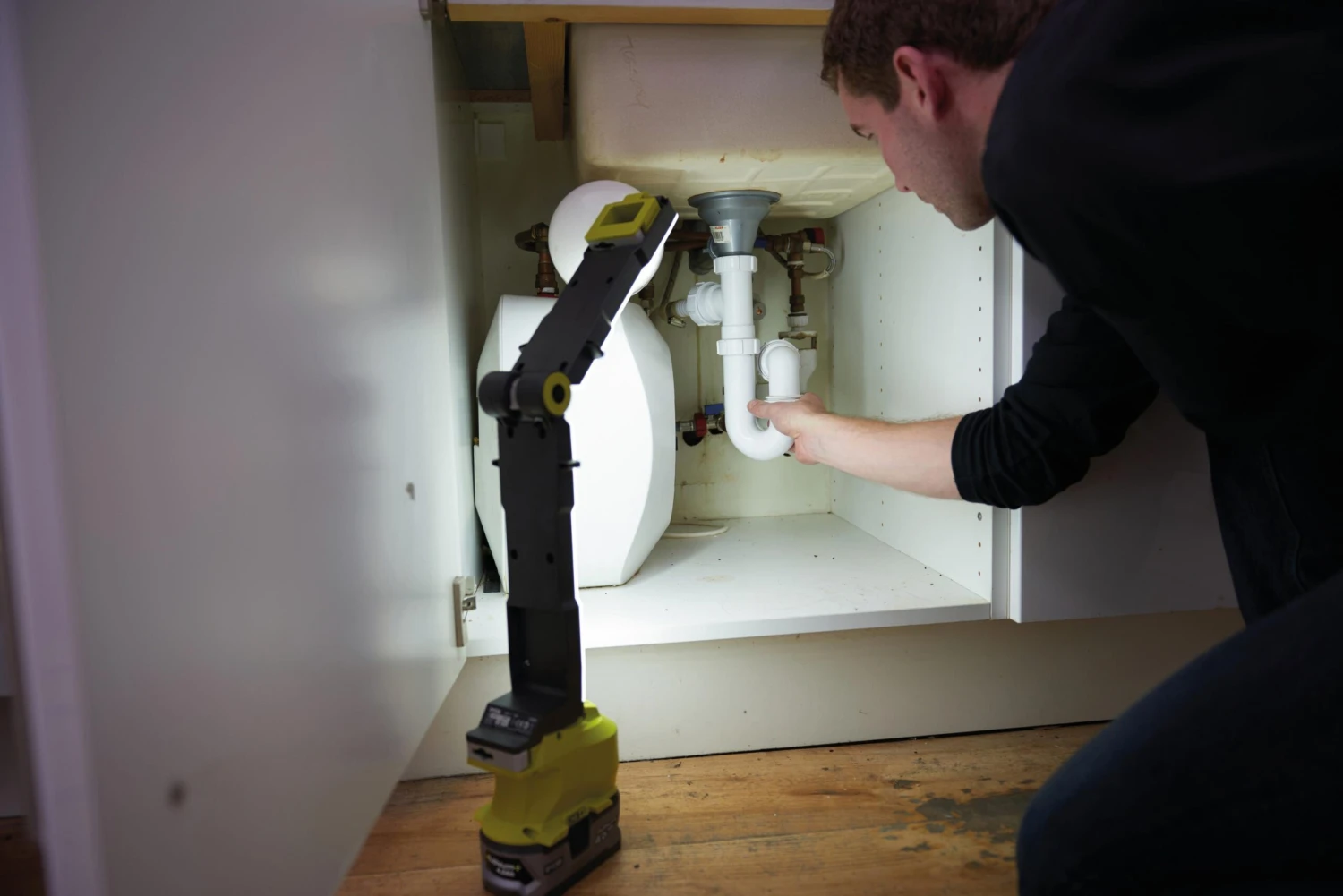 Ryobi 18V ONE+ Folding LED Worklight (Bare Tool) 7 Ryobi 18V ONE+ Folding LED Worklight (Bare Tool) - Image 5