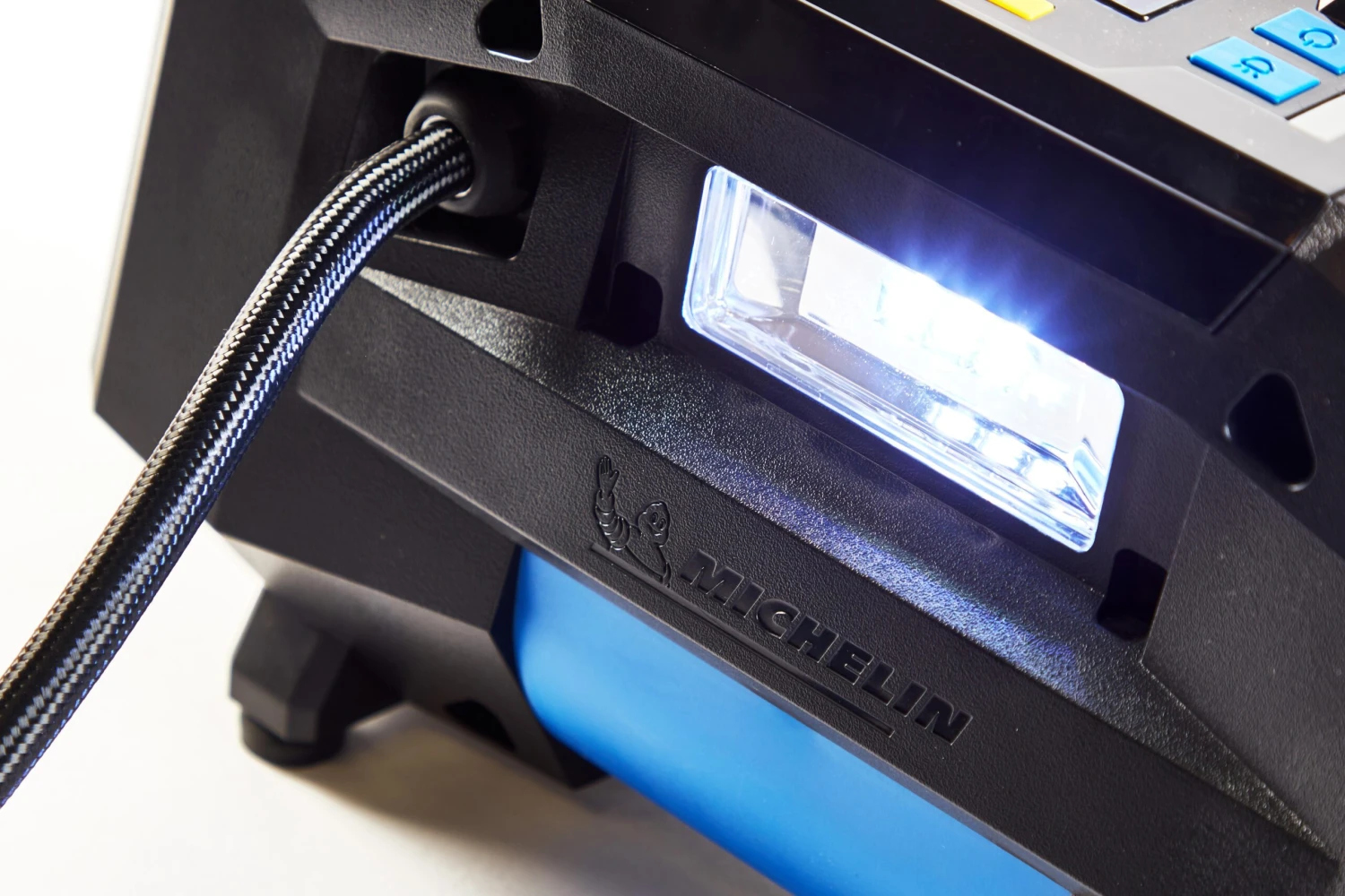 Michelin Programmable Superfast 4X4/SUV Digital Tyre Inflator 7 Michelin Programmable Superfast 4X4/SUV Digital Tyre Inflator - Image 5