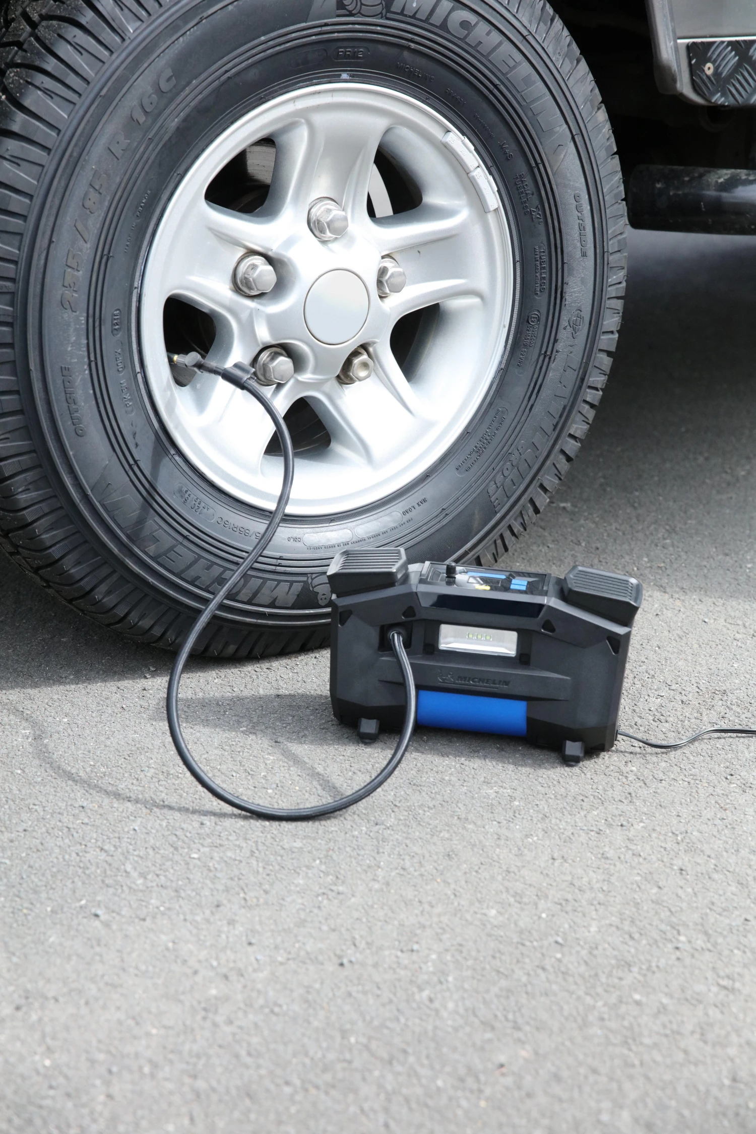 Michelin Programmable Superfast 4X4/SUV Digital Tyre Inflator 16 Michelin Programmable Superfast 4X4/SUV Digital Tyre Inflator - Image 14